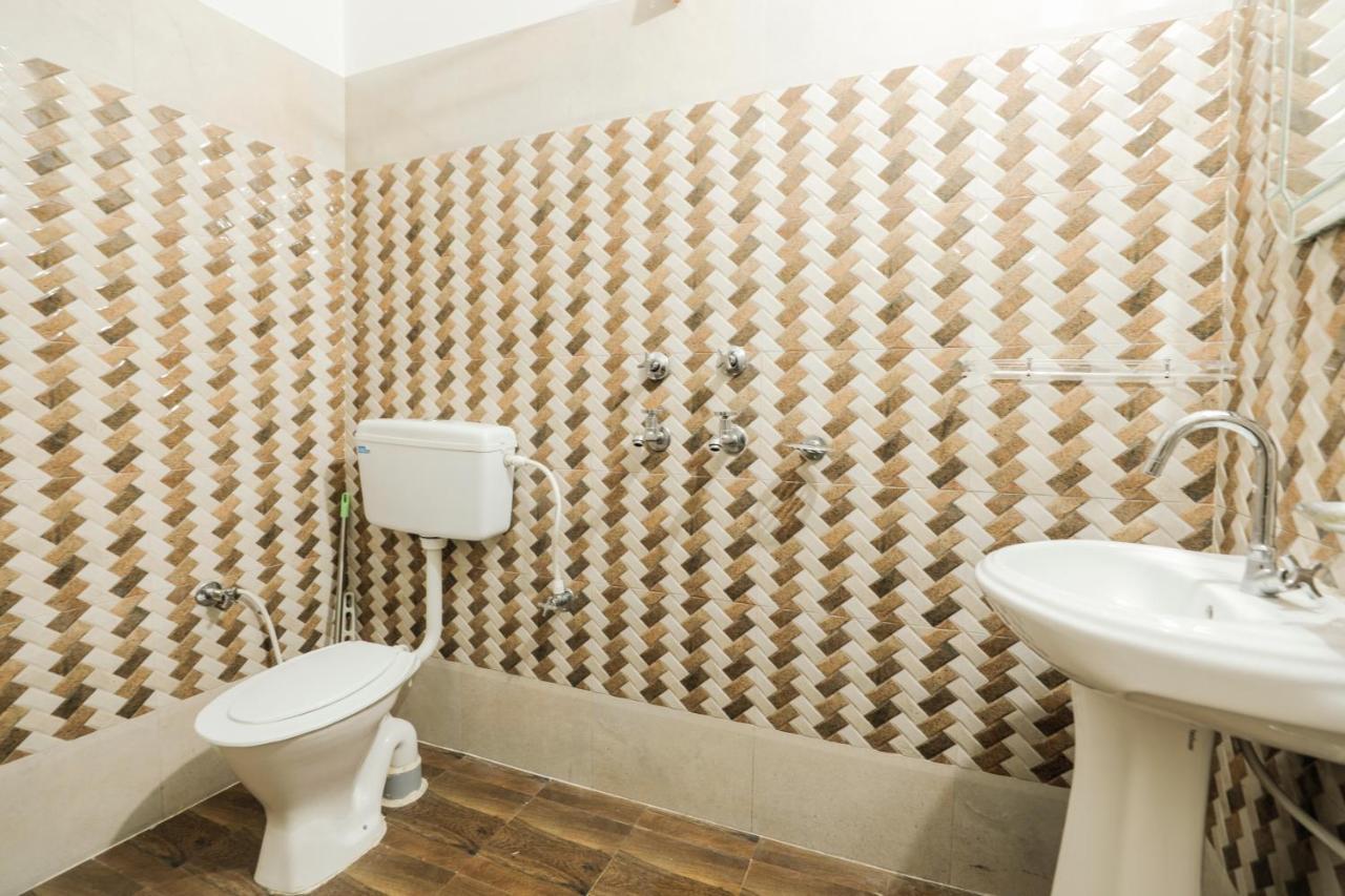 Hotel Grand Galaxy Рішикеш Екстер'єр фото
